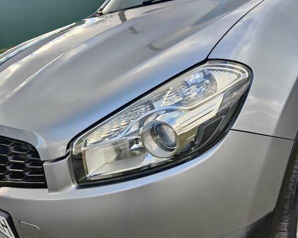 Серый Ниссан Кашкай, объемом двигателя 2 л и пробегом 185 тыс. км за 10500 $, фото 16 на Automoto.ua