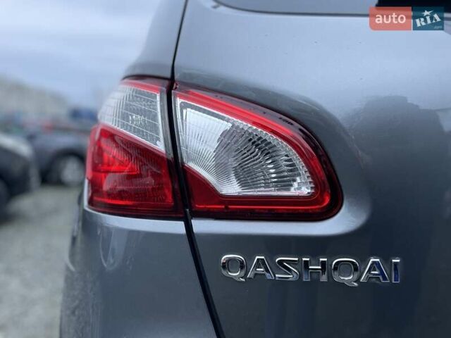 Сірий Ніссан Кашкай, об'ємом двигуна 1.5 л та пробігом 218 тис. км за 12000 $, фото 32 на Automoto.ua