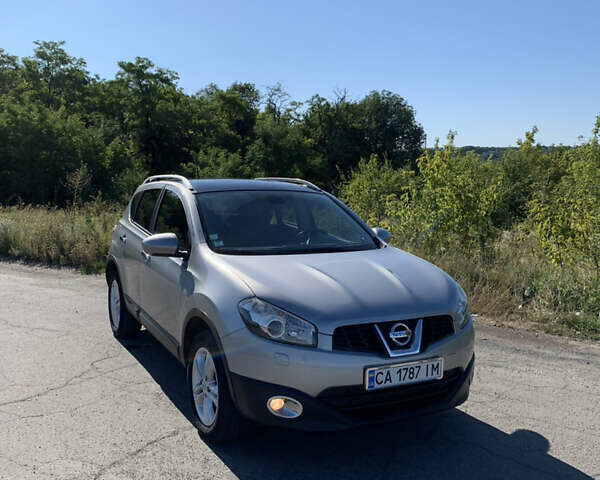 Сірий Ніссан Кашкай, об'ємом двигуна 1.5 л та пробігом 226 тис. км за 10200 $, фото 9 на Automoto.ua