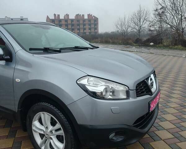 Серый Ниссан Кашкай, объемом двигателя 1.5 л и пробегом 217 тыс. км за 9500 $, фото 2 на Automoto.ua