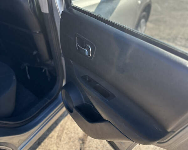 Сірий Ніссан Кашкай, об'ємом двигуна 1.6 л та пробігом 330 тис. км за 7700 $, фото 14 на Automoto.ua