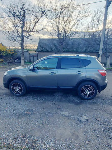 Серый Ниссан Кашкай, объемом двигателя 1.5 л и пробегом 216 тыс. км за 10600 $, фото 6 на Automoto.ua