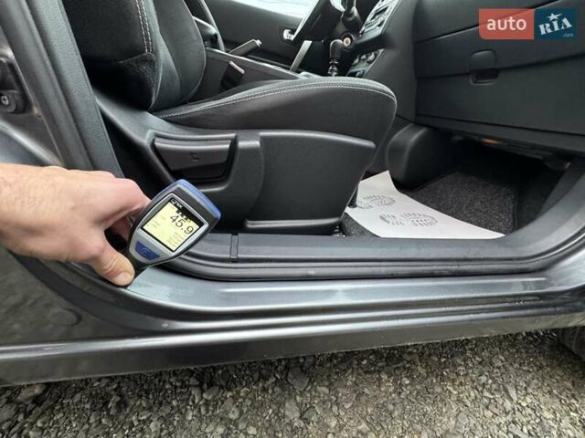 Сірий Ніссан Кашкай, об'ємом двигуна 1.5 л та пробігом 218 тис. км за 12000 $, фото 81 на Automoto.ua