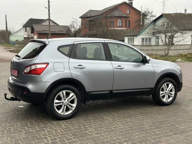 Серый Ниссан Кашкай, объемом двигателя 1.6 л и пробегом 239 тыс. км за 10300 $, фото 7 на Automoto.ua