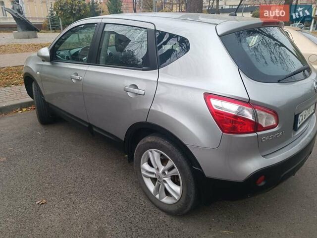 Сірий Ніссан Кашкай, об'ємом двигуна 1.46 л та пробігом 169 тис. км за 10900 $, фото 4 на Automoto.ua