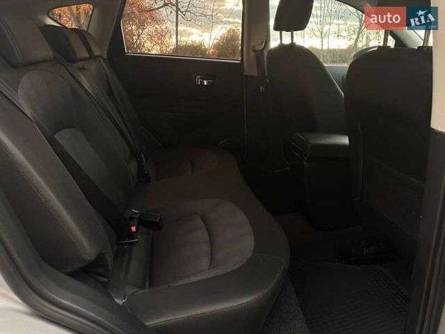 Серый Ниссан Кашкай, объемом двигателя 2 л и пробегом 208 тыс. км за 10500 $, фото 10 на Automoto.ua