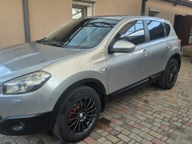 Серый Ниссан Кашкай, объемом двигателя 2 л и пробегом 189 тыс. км за 10500 $, фото 3 на Automoto.ua