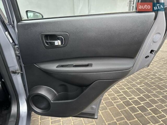 Серый Ниссан Кашкай, объемом двигателя 1.6 л и пробегом 239 тыс. км за 10300 $, фото 19 на Automoto.ua