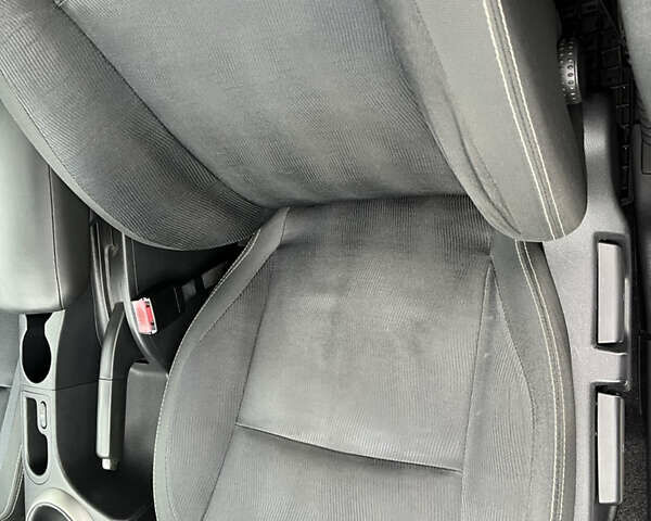 Серый Ниссан Кашкай, объемом двигателя 2 л и пробегом 186 тыс. км за 10950 $, фото 15 на Automoto.ua