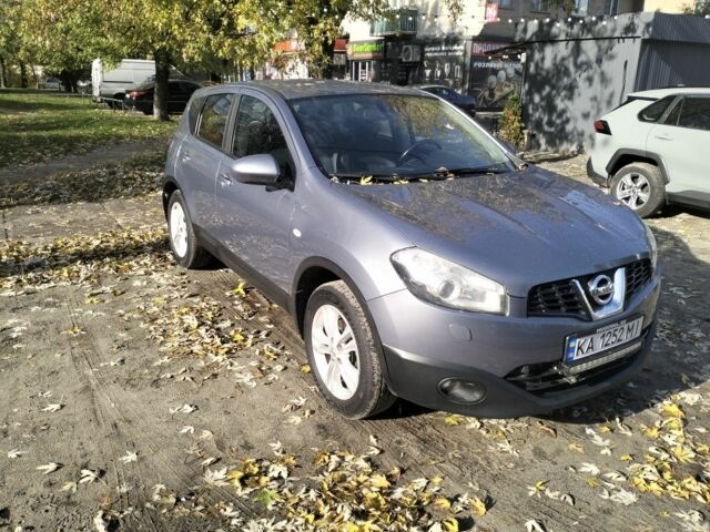Серый Ниссан Кашкай, объемом двигателя 1.5 л и пробегом 232 тыс. км за 9100 $, фото 1 на Automoto.ua