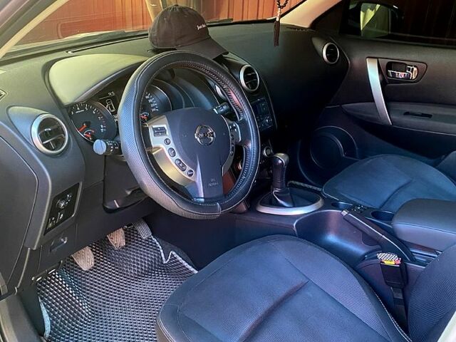 Серый Ниссан Кашкай, объемом двигателя 1.6 л и пробегом 146 тыс. км за 11200 $, фото 7 на Automoto.ua