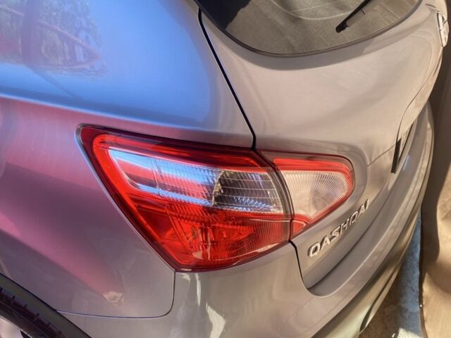 Серый Ниссан Кашкай, объемом двигателя 1.6 л и пробегом 146 тыс. км за 10700 $, фото 10 на Automoto.ua