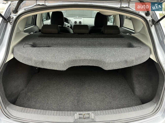 Серый Ниссан Кашкай, объемом двигателя 2 л и пробегом 186 тыс. км за 10950 $, фото 30 на Automoto.ua