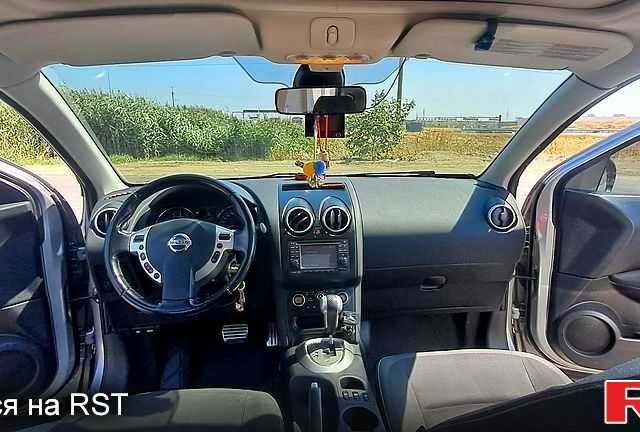 Сірий Ніссан Кашкай, об'ємом двигуна 2 л та пробігом 156 тис. км за 10700 $, фото 5 на Automoto.ua