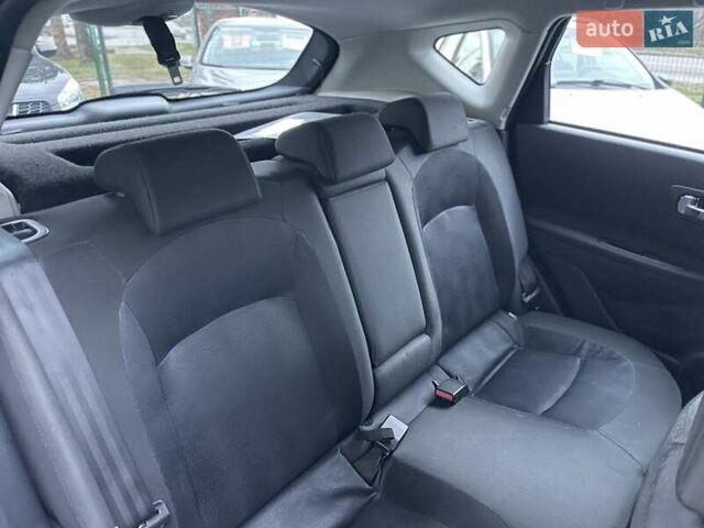 Сірий Ніссан Кашкай, об'ємом двигуна 1.5 л та пробігом 218 тис. км за 12000 $, фото 36 на Automoto.ua