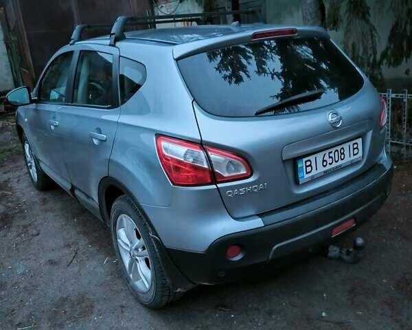 Сірий Ніссан Кашкай, об'ємом двигуна 2 л та пробігом 188 тис. км за 10999 $, фото 1 на Automoto.ua