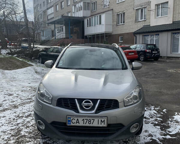 Сірий Ніссан Кашкай, об'ємом двигуна 1.5 л та пробігом 218 тис. км за 10333 $, фото 1 на Automoto.ua