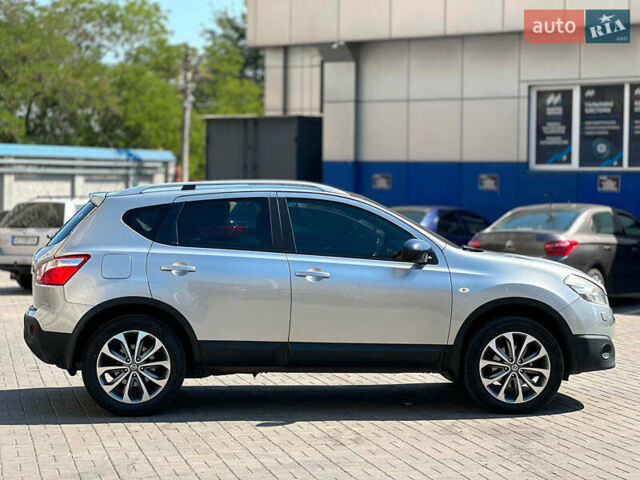 Сірий Ніссан Кашкай, об'ємом двигуна 2 л та пробігом 156 тис. км за 11440 $, фото 3 на Automoto.ua