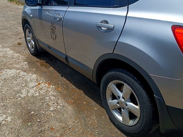 Сірий Ніссан Кашкай, об'ємом двигуна 2 л та пробігом 190 тис. км за 9500 $, фото 3 на Automoto.ua