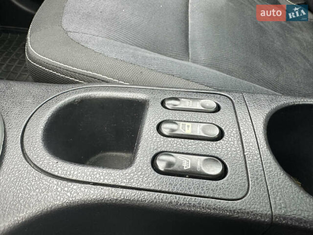 Серый Ниссан Кашкай, объемом двигателя 1.5 л и пробегом 260 тыс. км за 8950 $, фото 39 на Automoto.ua