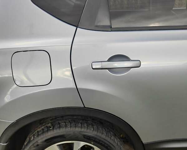 Серый Ниссан Кашкай, объемом двигателя 2 л и пробегом 185 тыс. км за 10500 $, фото 14 на Automoto.ua