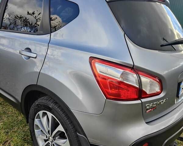 Серый Ниссан Кашкай, объемом двигателя 2 л и пробегом 185 тыс. км за 10500 $, фото 10 на Automoto.ua