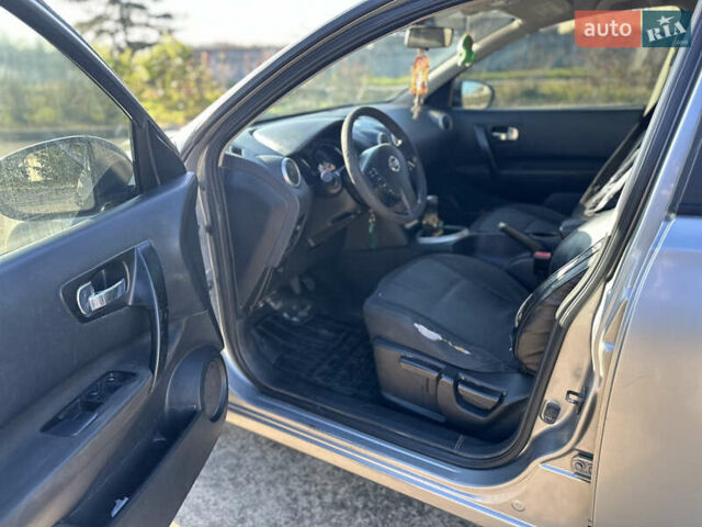 Сірий Ніссан Кашкай, об'ємом двигуна 1.6 л та пробігом 330 тис. км за 7700 $, фото 11 на Automoto.ua