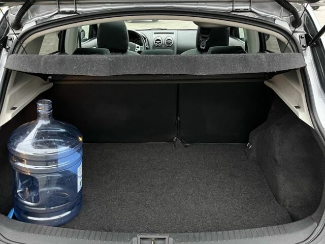 Серый Ниссан Кашкай, объемом двигателя 1.5 л и пробегом 165 тыс. км за 10200 $, фото 16 на Automoto.ua