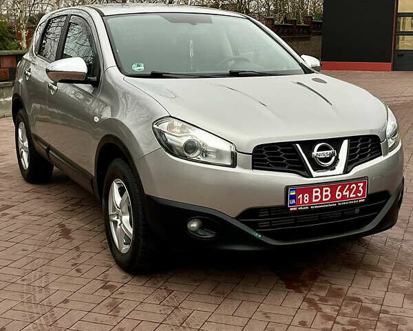 Сірий Ніссан Кашкай, об'ємом двигуна 1.5 л та пробігом 193 тис. км за 10199 $, фото 1 на Automoto.ua