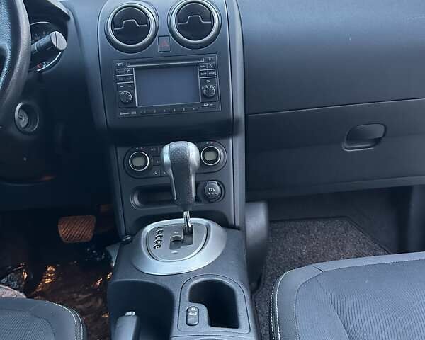 Сірий Ніссан Кашкай, об'ємом двигуна 2 л та пробігом 196 тис. км за 11599 $, фото 25 на Automoto.ua