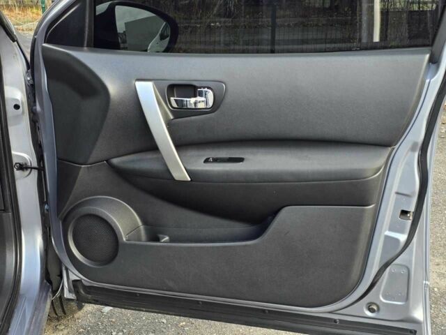 Серый Ниссан Кашкай, объемом двигателя 2 л и пробегом 195 тыс. км за 9999 $, фото 18 на Automoto.ua