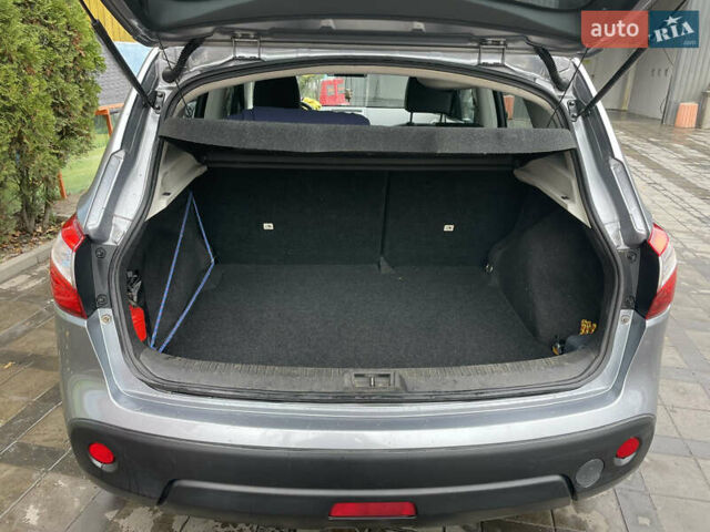 Серый Ниссан Кашкай, объемом двигателя 2 л и пробегом 170 тыс. км за 12000 $, фото 12 на Automoto.ua