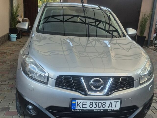 Серый Ниссан Кашкай, объемом двигателя 2 л и пробегом 189 тыс. км за 10500 $, фото 1 на Automoto.ua