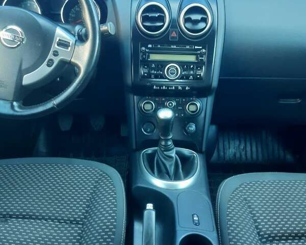 Серый Ниссан Кашкай, объемом двигателя 2 л и пробегом 225 тыс. км за 11200 $, фото 19 на Automoto.ua