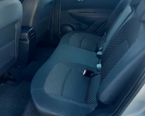 Серый Ниссан Кашкай, объемом двигателя 2 л и пробегом 225 тыс. км за 11200 $, фото 5 на Automoto.ua