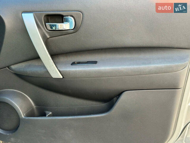 Сірий Ніссан Кашкай, об'ємом двигуна 2 л та пробігом 156 тис. км за 11440 $, фото 21 на Automoto.ua