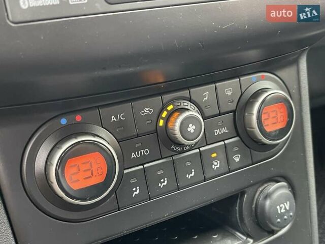 Сірий Ніссан Кашкай, об'ємом двигуна 1.46 л та пробігом 214 тис. км за 9900 $, фото 18 на Automoto.ua