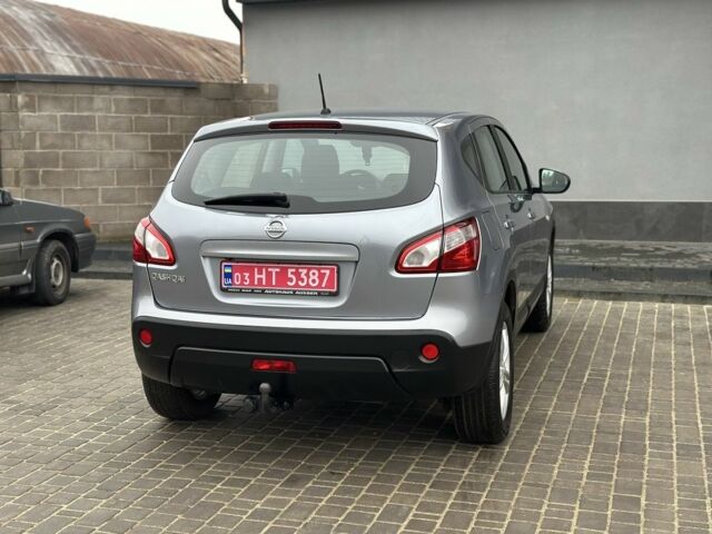 Серый Ниссан Кашкай, объемом двигателя 1.6 л и пробегом 239 тыс. км за 10300 $, фото 4 на Automoto.ua