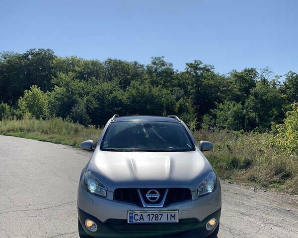 Сірий Ніссан Кашкай, об'ємом двигуна 1.5 л та пробігом 226 тис. км за 10200 $, фото 2 на Automoto.ua