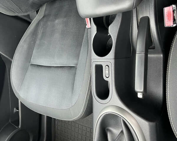 Серый Ниссан Кашкай, объемом двигателя 2 л и пробегом 186 тыс. км за 10999 $, фото 16 на Automoto.ua