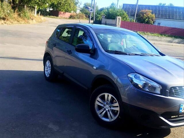 Серый Ниссан Кашкай, объемом двигателя 2 л и пробегом 211 тыс. км за 9700 $, фото 6 на Automoto.ua