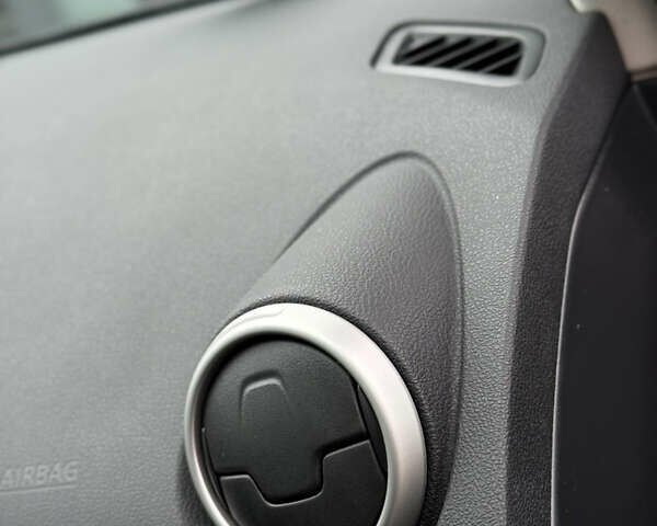 Сірий Ніссан Кашкай, об'ємом двигуна 1.5 л та пробігом 192 тис. км за 9200 $, фото 112 на Automoto.ua