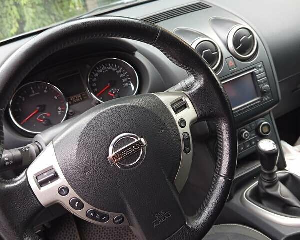 Серый Ниссан Кашкай, объемом двигателя 1.5 л и пробегом 230 тыс. км за 10700 $, фото 2 на Automoto.ua