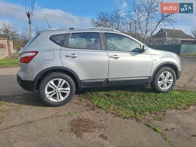 Серый Ниссан Кашкай, объемом двигателя 1.5 л и пробегом 218 тыс. км за 10250 $, фото 3 на Automoto.ua