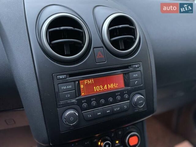 Сірий Ніссан Кашкай, об'ємом двигуна 1.5 л та пробігом 218 тис. км за 12000 $, фото 21 на Automoto.ua