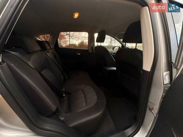 Серый Ниссан Кашкай, объемом двигателя 2 л и пробегом 208 тыс. км за 10500 $, фото 8 на Automoto.ua
