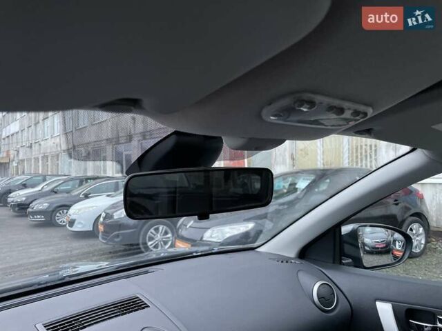 Сірий Ніссан Кашкай, об'ємом двигуна 1.5 л та пробігом 218 тис. км за 12000 $, фото 23 на Automoto.ua