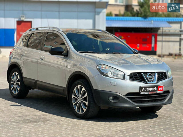 Сірий Ніссан Кашкай, об'ємом двигуна 2 л та пробігом 156 тис. км за 11440 $, фото 2 на Automoto.ua