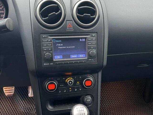 Серый Ниссан Кашкай, объемом двигателя 1.5 л и пробегом 247 тыс. км за 9700 $, фото 8 на Automoto.ua