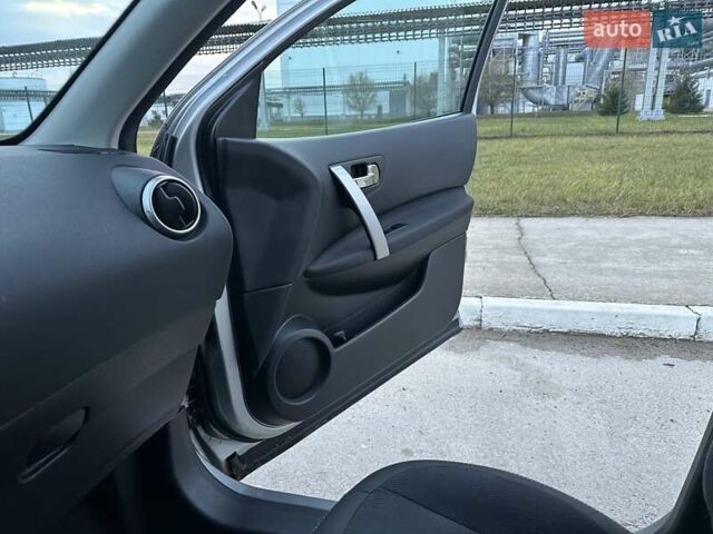 Сірий Ніссан Кашкай, об'ємом двигуна 2 л та пробігом 196 тис. км за 11599 $, фото 32 на Automoto.ua